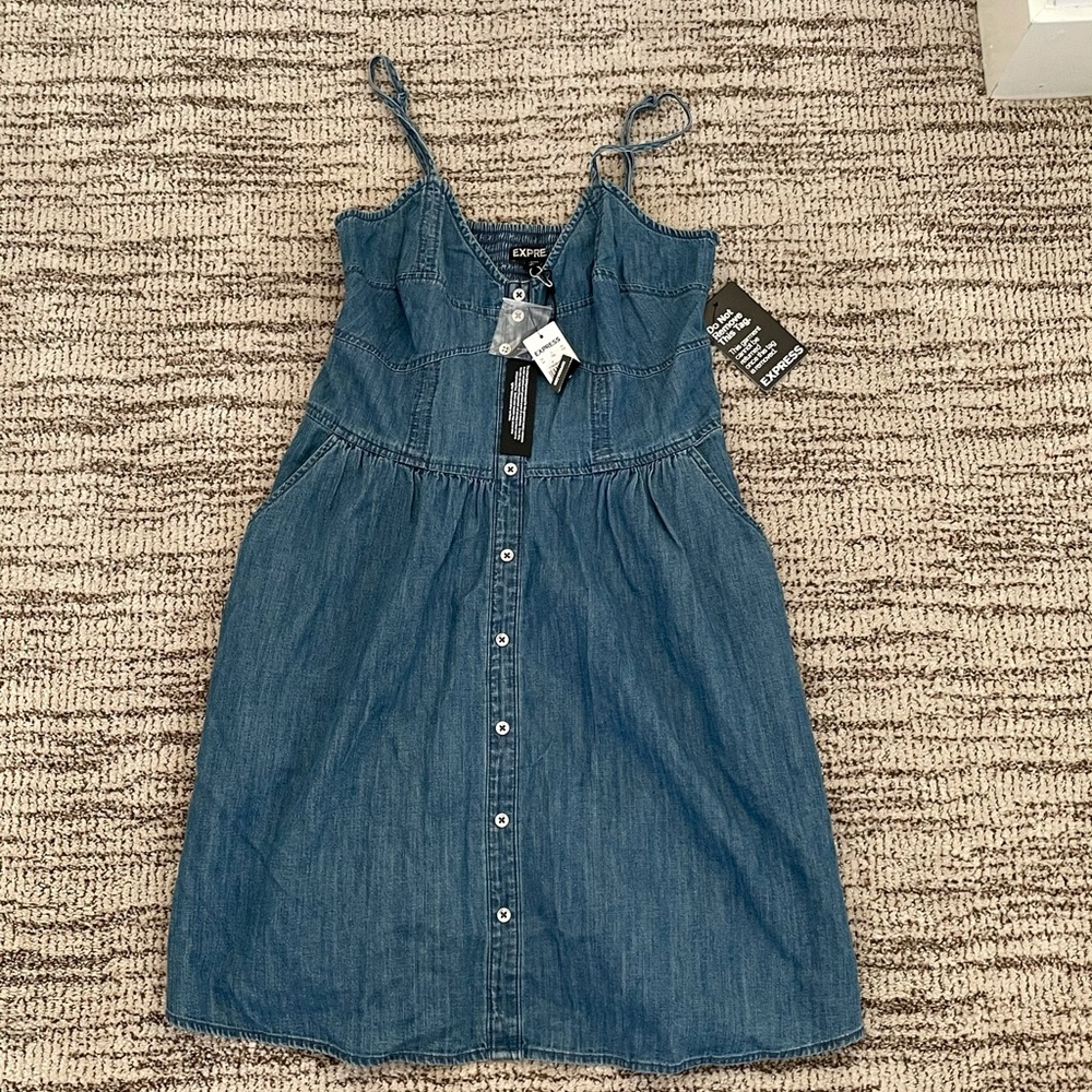 Express NWT denim jean dress with pockets